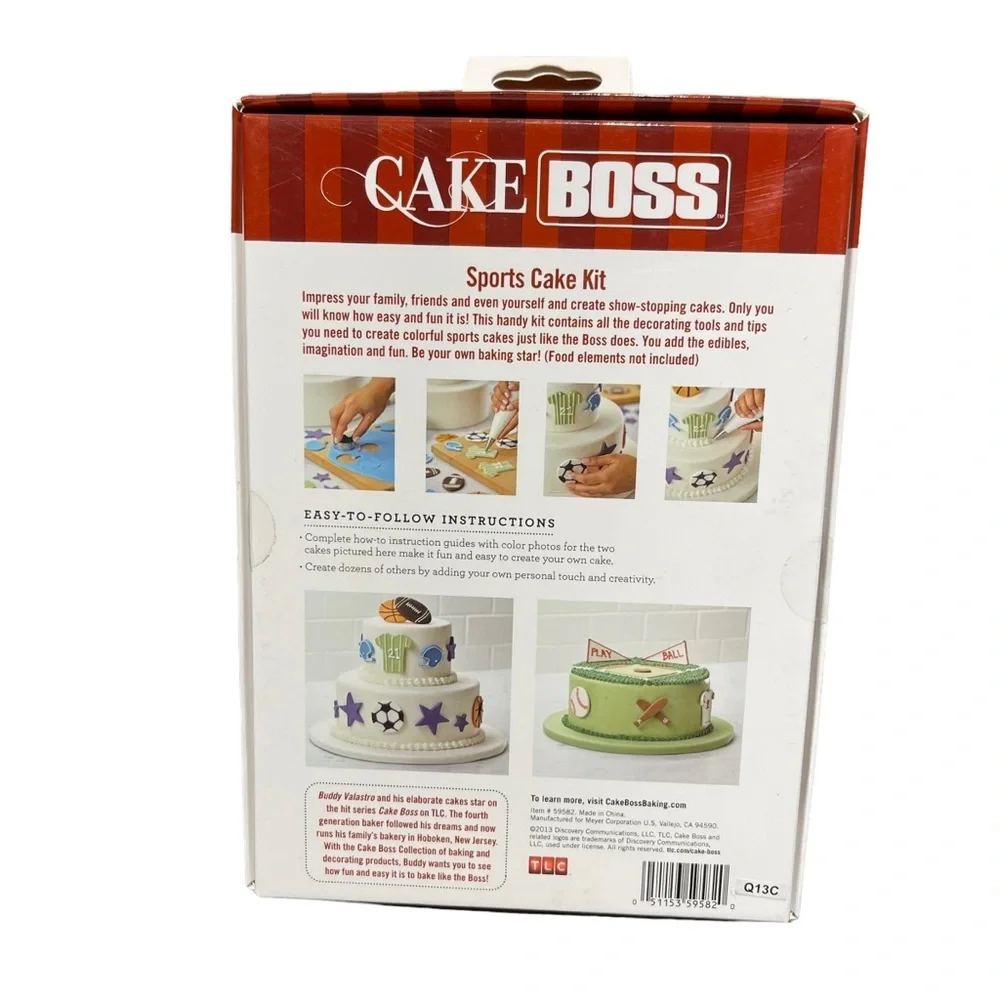 Cake‎ Boss 28 Piece Sports Cake Kit Cookie Cutters New (opened box) Never Used